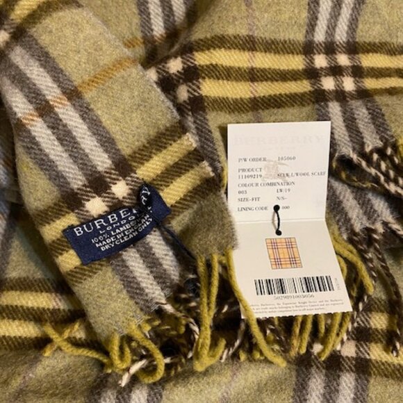 Burberry Tan Plaid Scarf. Made in England. NWT - Picture 4 of 4